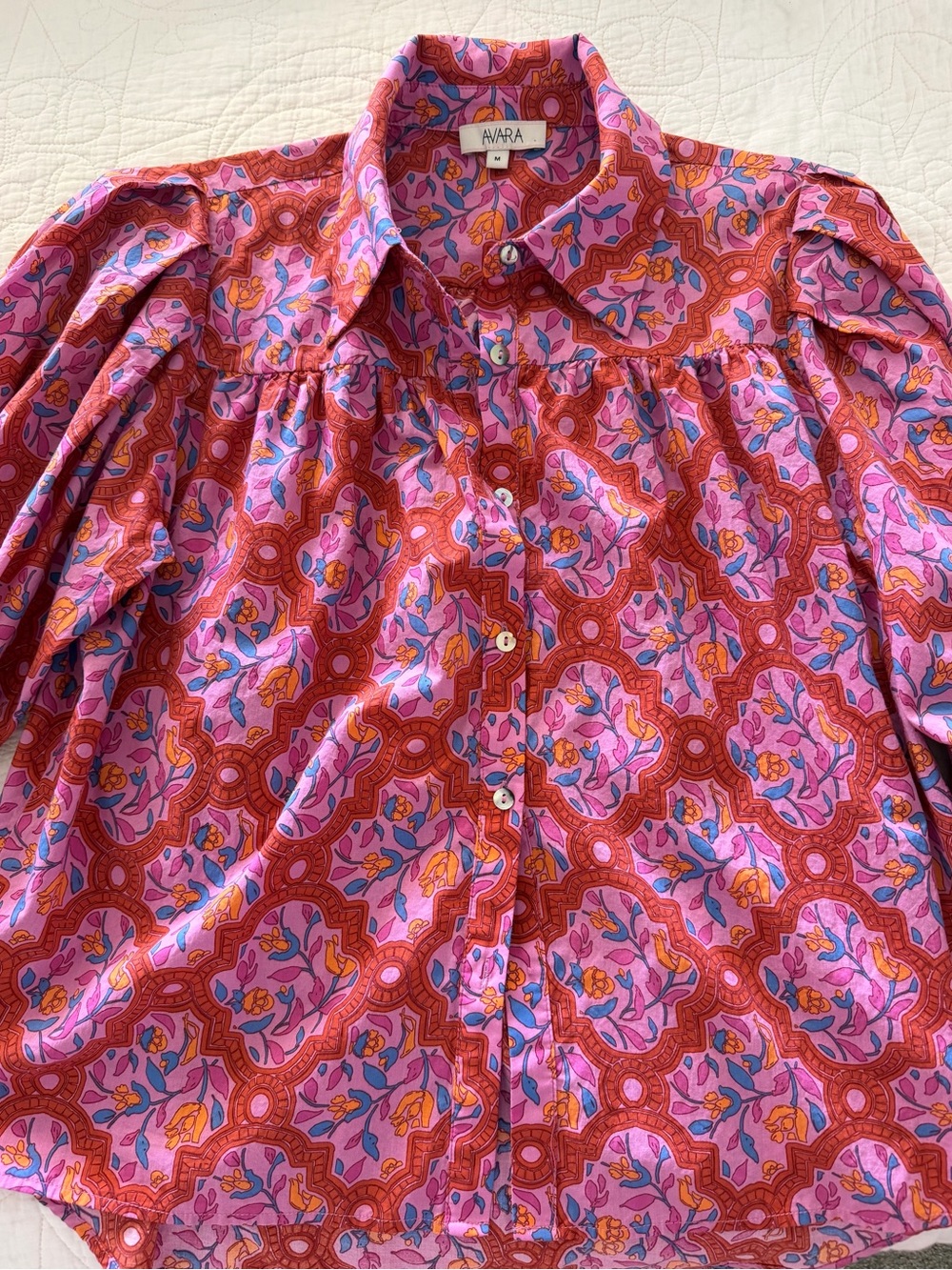 NWOT Avara Women’s Pink, Blue, Red Patterned Button-Down Blouse Shirt Sz M - Picture 10 of 10